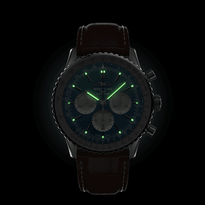Breitling_Navitimer_B01_Chronograph_46_AB0137211C1P1_Juwelier_Clem_Vercammen_1_5.jpg