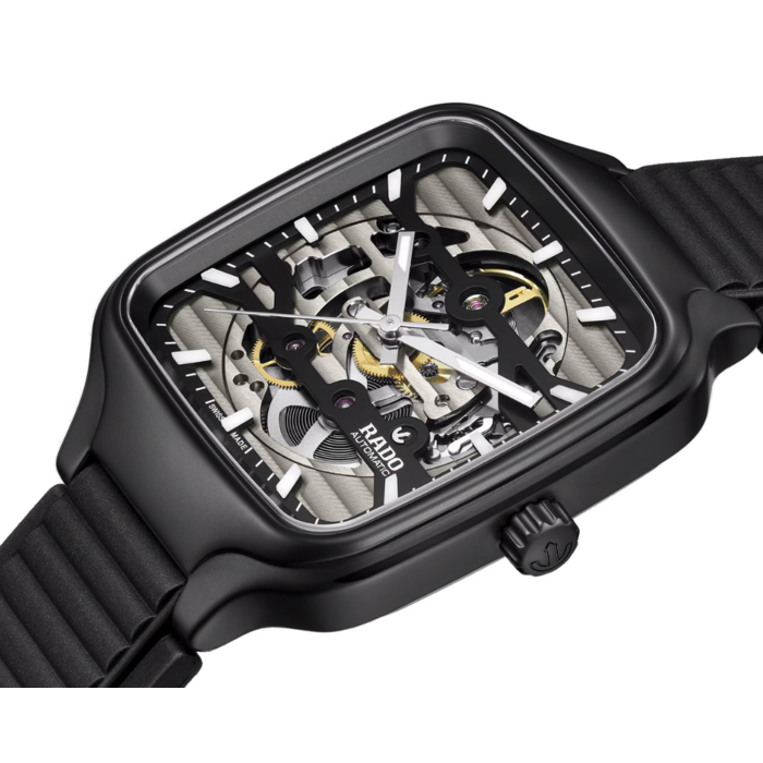 269812_01_Rado_True_Square_R27197169_Juwelier_Clem_Vercammen-2.png