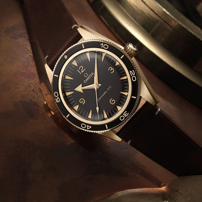 Omega_Seamaster_23492412110001_Juwelier_Clem_Vercammen_4.jpg