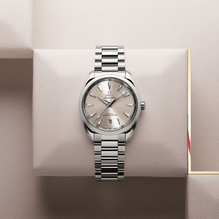 Omega_Seamaster_Aqua_Terra_22010382009001_Juwelier_Clem_Vercammen_5.jpg