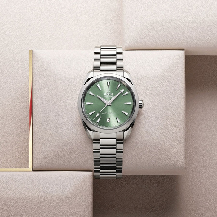 Omega_Seamaster_groen_22010382010002_Juwelier_Clem_Vercammen_5.jpg