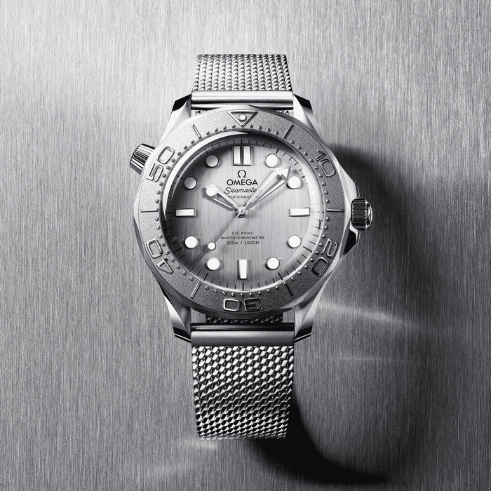 Omega_Seamaster_300M_42MM_21030422006002_Juwelier_Clem_Vercammen_4.jpg