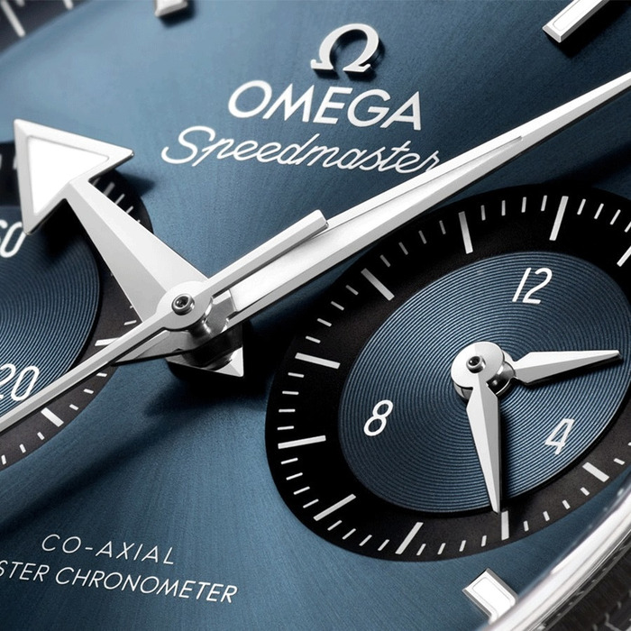 Omega_Speedmaster_33212415103001_Juwelier_Clem_Vercammen_3.jpg