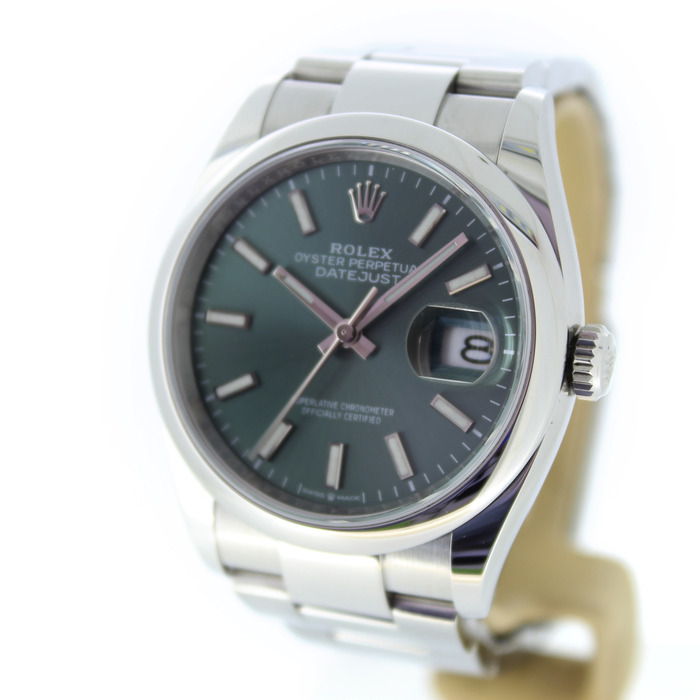 Rolex_Oyster_Perpetual_Datejust_126200_Tweedehands_90442-983_Juwelier_Clem_Vercammen-3.jpg