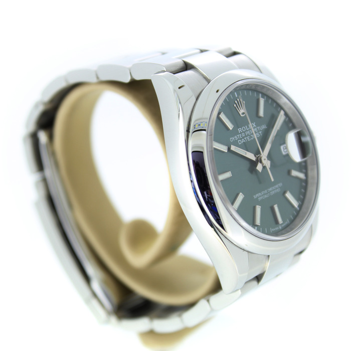 Rolex_Oyster_Perpetual_Datejust_126200_Tweedehands_90442-983_Juwelier_Clem_Vercammen-10.jpg