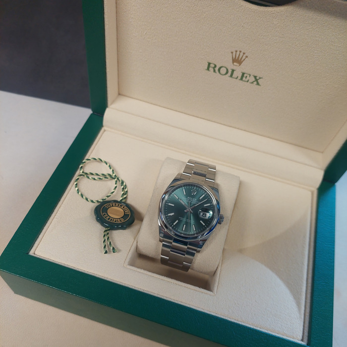 Rolex_Oyster_Perpetual_Datejust_126200_Tweedehands_90442-983_Juwelier_Clem_Vercammen-20.jpg