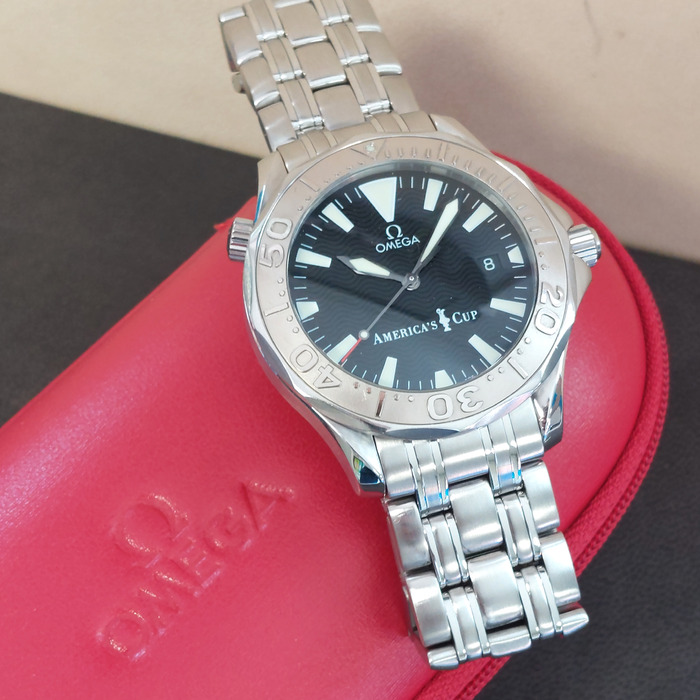 Omega-Seamaster_Limited__Americas_Cup_2533.50.00_Tweedehands_Juwelier_Clem_Vercammen-17.jpg