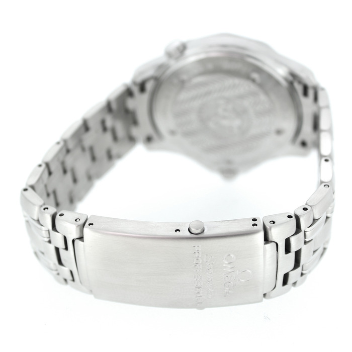 Omega-Seamaster_Limited__Americas_Cup_2533.50.00_Tweedehands_Juwelier_Clem_Vercammen-15.jpg