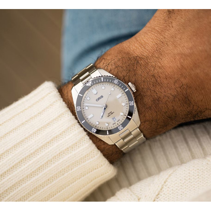 270067_01_Oris_Diver_Date_01733-7795-4051-SET_Juwelier_Clem_Vercammen-12.jpg