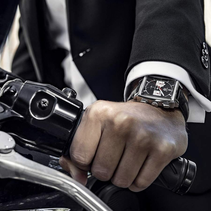 240546_01_TAG_Heuer_Monaco_CBL2113-FC6177_Calibre_Heuer02_Clem_Vercammen_4.jpg
