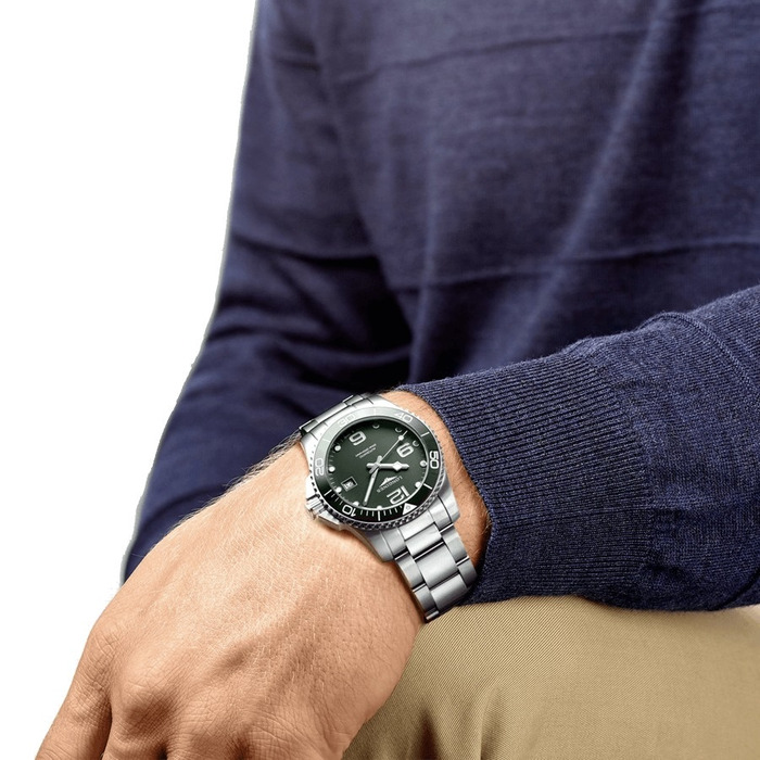 Longines_Hydroconquest_L37814066_Juwelier_Clem_Vercammen_7.jpg