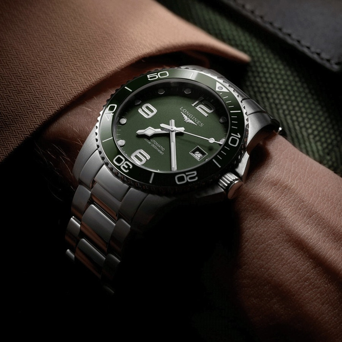Longines_Hydroconquest_L37814066_Juwelier_Clem_Vercammen_8.jpg