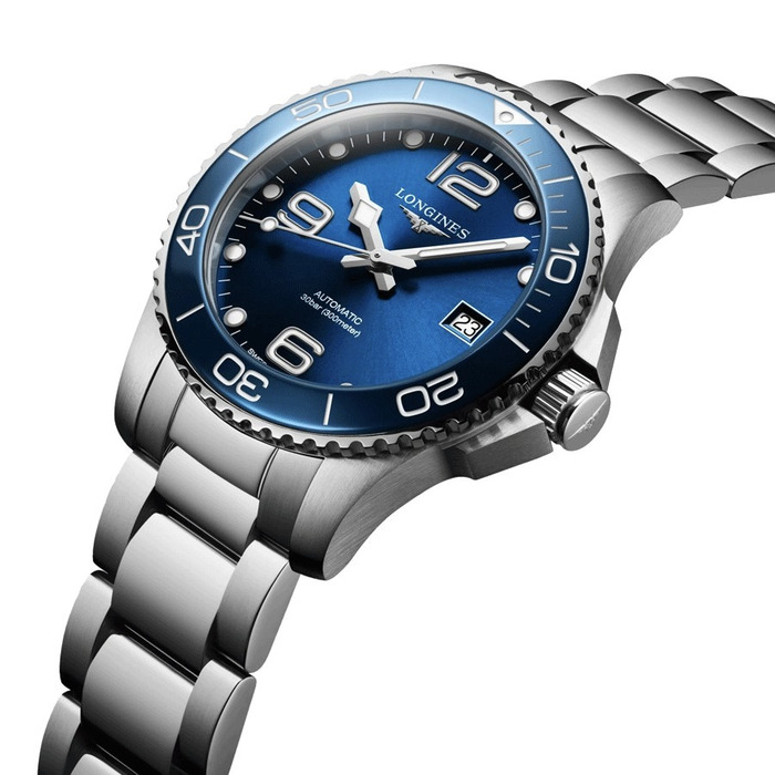 262976_01_Longines_Hydroconquest_Ceramic_39mm_L37804966_Juwelier_Clem_Vercammen_3.jpg