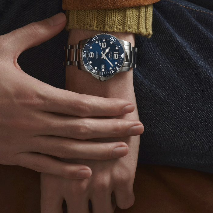 262976_01_Longines_Hydroconquest_Ceramic_39mm_L37804966_Juwelier_Clem_Vercammen_8.jpg
