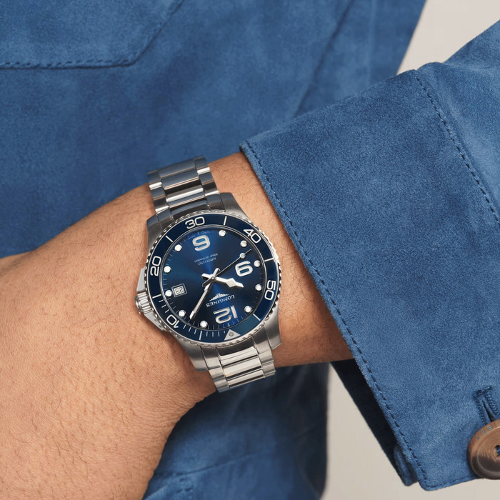 262976_01_Longines_Hydroconquest_Ceramic_39mm_L37804966_Juwelier_Clem_Vercammen_7.jpg