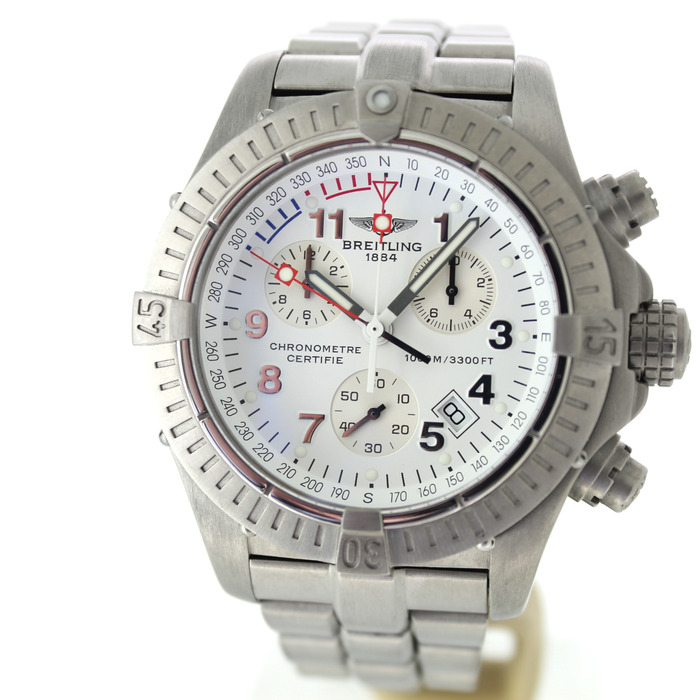 Breitling_Avenger_E73360_Tweedehands_90819-993_Juwelier_Clem_Vercammen-2.jpg