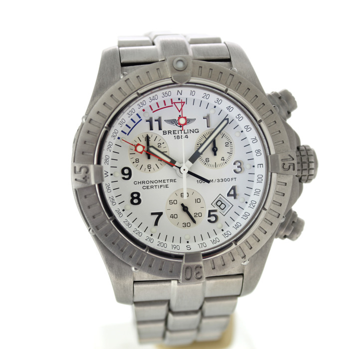Breitling_Avenger_E73360_Tweedehands_90819-993_Juwelier_Clem_Vercammen-7.jpg