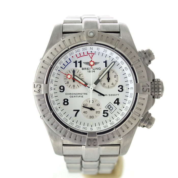 Breitling_Avenger_E73360_Tweedehands_90819-993_Juwelier_Clem_Vercammen-3.jpg