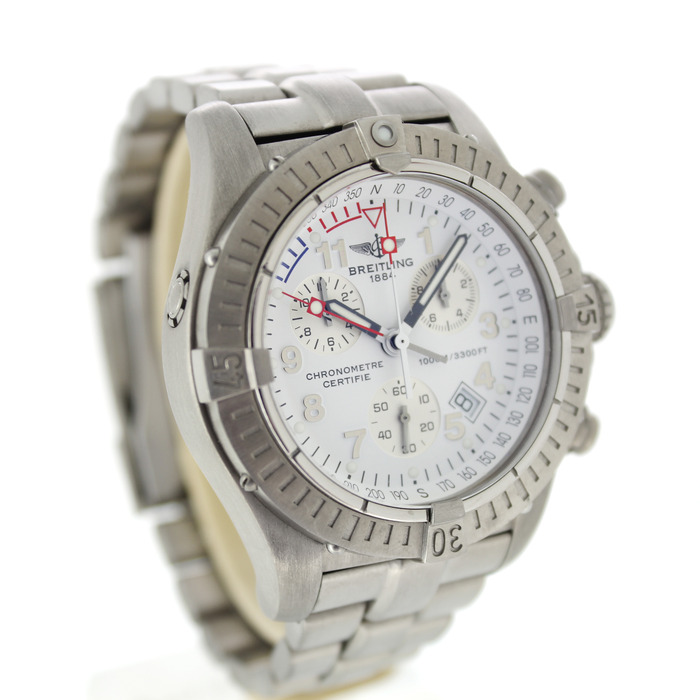Breitling_Avenger_E73360_Tweedehands_90819-993_Juwelier_Clem_Vercammen-8.jpg