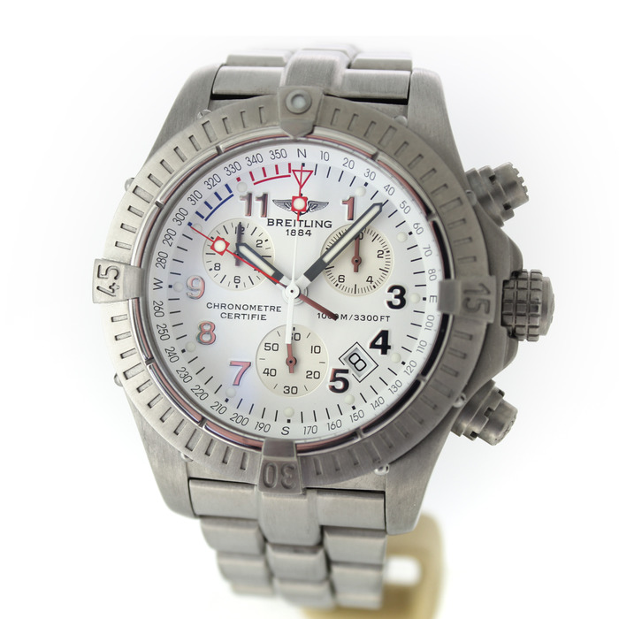 Breitling_Avenger_E73360_Tweedehands_90819-993_Juwelier_Clem_Vercammen-4.jpg