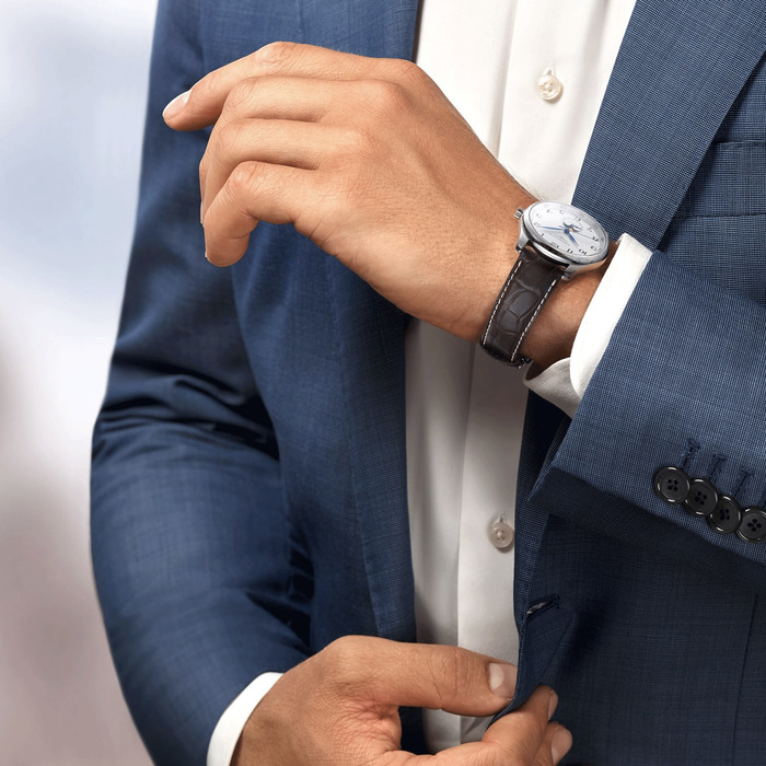 236980_01_Longines_Master_Collection_Watch_L29194783_Clem_Vercammen_Longines_Online_Shop_6.jpg