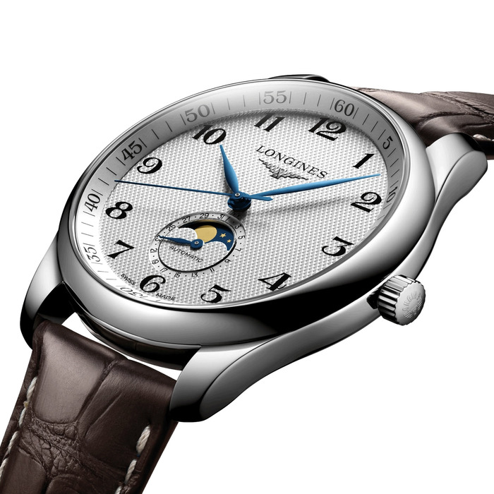 236980_01_Longines_Master_Collection_Watch_L29194783_Clem_Vercammen_Longines_Online_Shop_2.jpg