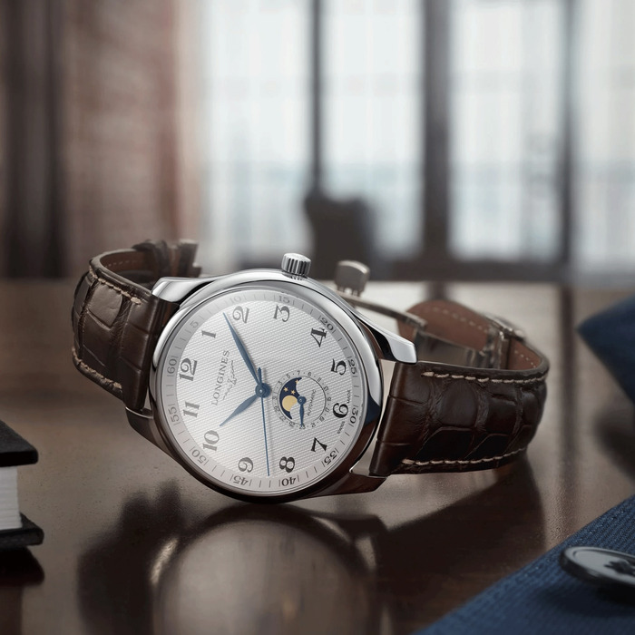 236980_01_Longines_Master_Collection_Watch_L29194783_Clem_Vercammen_Longines_Online_Shop_5.jpg