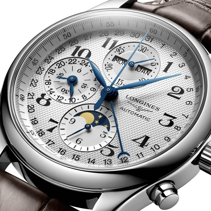 Longines_Master_Collection_Watch_L27734783_Clem_Vercammen_Longines_Online_Shop_2.jpg