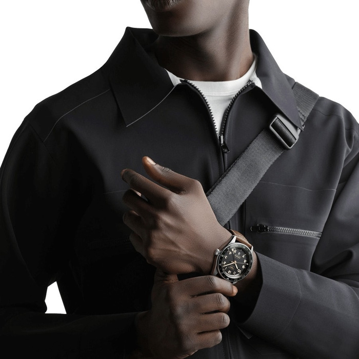 253847_01_Longines_Spirit_Zulu_Time_L38124632_Juwelier_Clem_Vercammen_5.jpg