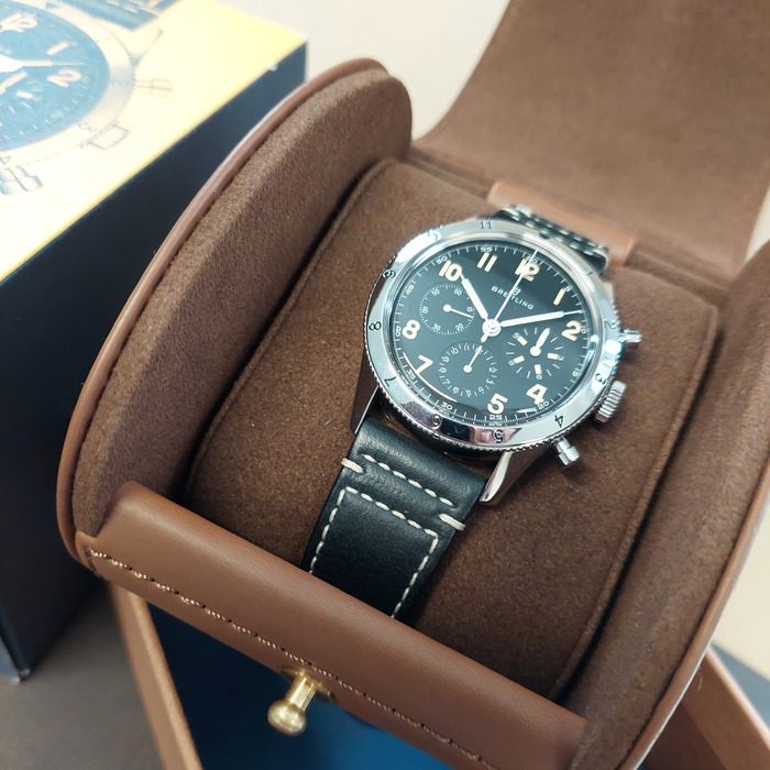 Breitling_Avi_765_AB0920121B1X1_Tweedehands_91512-1003_Juwelier_Clem_Vercammen-14.jpg