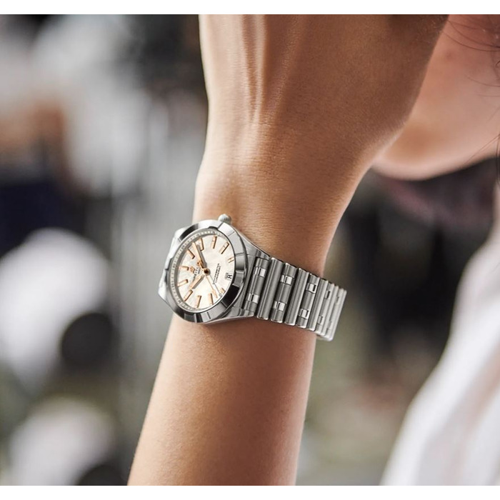 270456_01_Breitling_Chronomat_32_A77310101A4A1_Juwelier_Clem_Vercammen-5.jpg