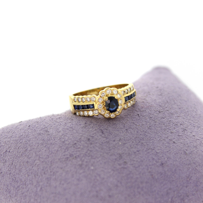 Ring_Geelgoud_18K_Saffier_Briljant_Tweedehands_91835-2304_Juwelier_Clem_vercammen-9.jpg