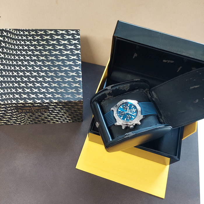 Breitling_Blackbird_A4435912C818_Tweedehands_90812-991_Juwelier_Clem_Vercammen-16.jpg