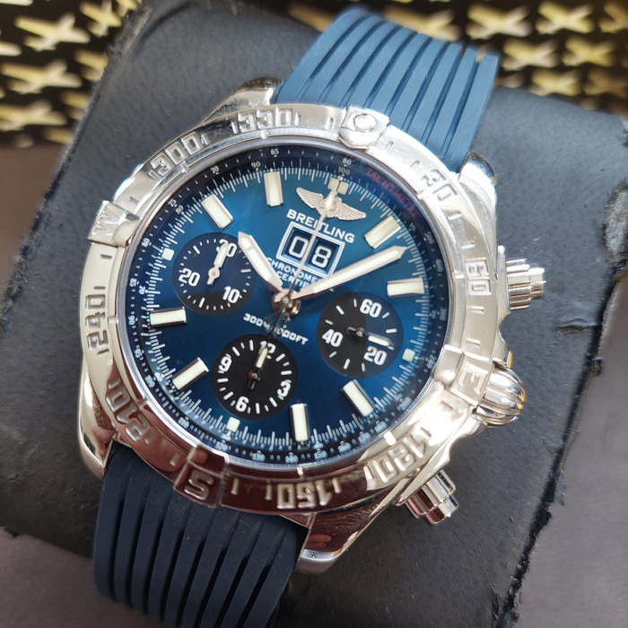 Breitling_Blackbird_A4435912C818_Tweedehands_90812-991_Juwelier_Clem_Vercammen-18.jpg