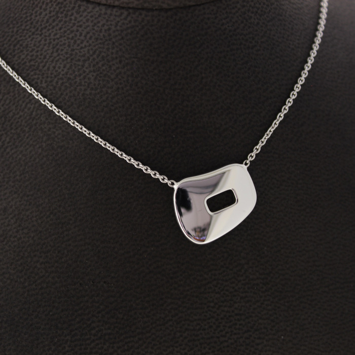 Mattioli_Puzzle_Collier_MCT10206BTweedehands_CV-2318_Juwelier_Clem_Vercammen-5.jpg