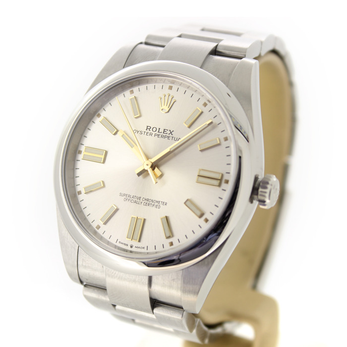 Rolex_Oyster_Perpetual_124300_Tweedehands_92147-1011_Juwelier_Clem_Vercammen-4.jpg