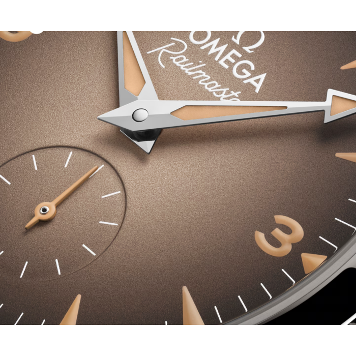 270952_01_Omega_Seamaster_Railmaster_23512382013001_Juwelier_Clem_Vercammen-5.png