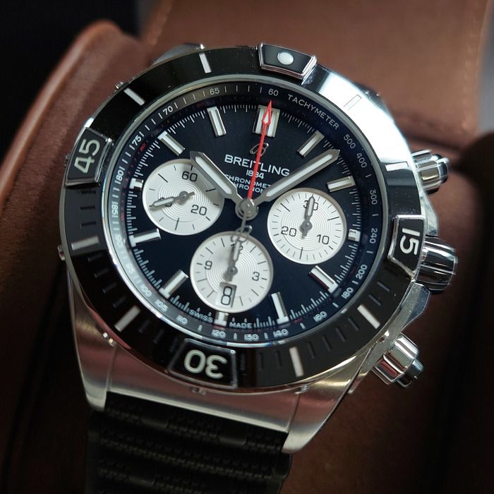 Breitling_Super_Chronomat_B01_44_AB0136251B1S1_Tweedehands_92375-1016_Juwelier_Clem_Vercammen-15.jpg