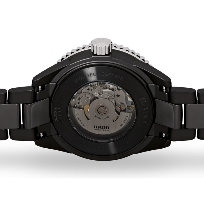 245097_01_Rado_Captain_Cook_High-Tech_Ceramic_R32127152_Juwelier_Clem_Vercammen_3.jpg