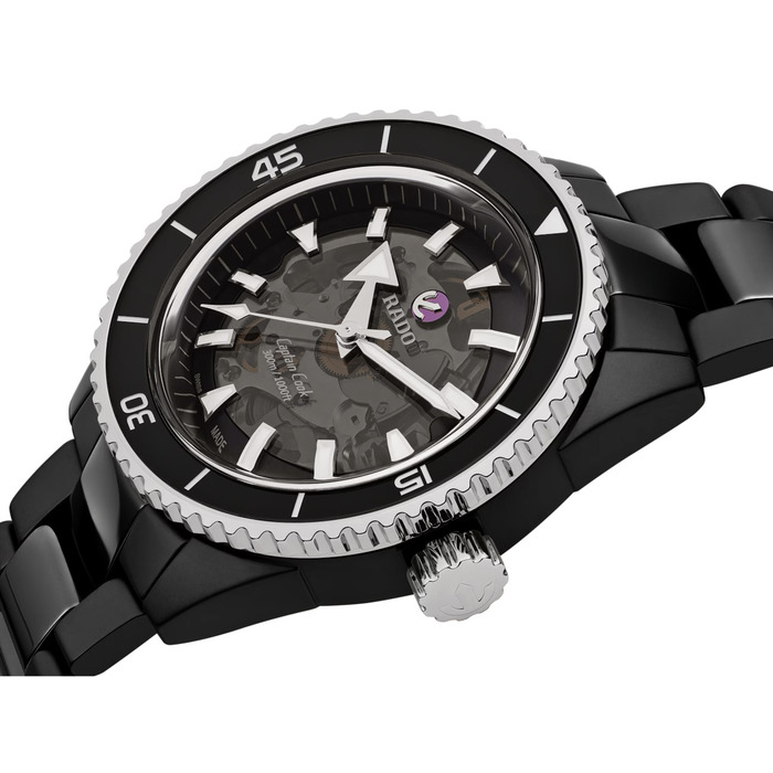 245097_01_Rado_Captain_Cook_High-Tech_Ceramic_R32127152_Juwelier_Clem_Vercammen_2.jpg