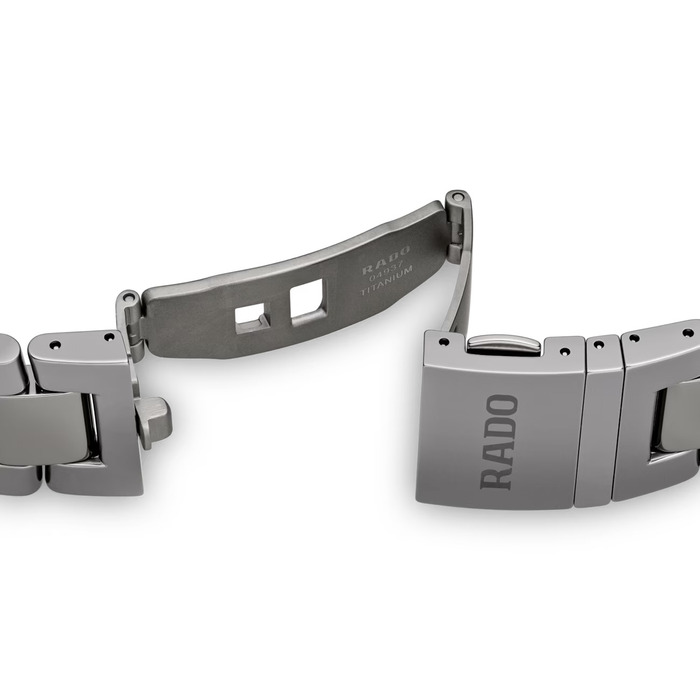 244624_01_Rado_Captain_Cook_High-Tech_Ceramic_R32128202_Juwelier_Clem_Vercammen_4.jpg