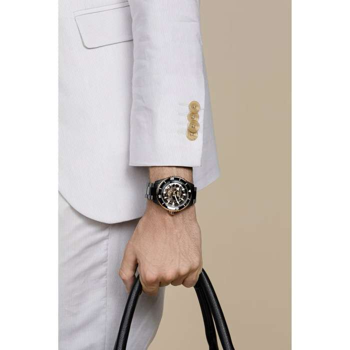 244438_01_Rado_Captain_Cook_High-Tech_Ceramic_R32127162_Juwelier_Clem_Vercammen_6.jpg