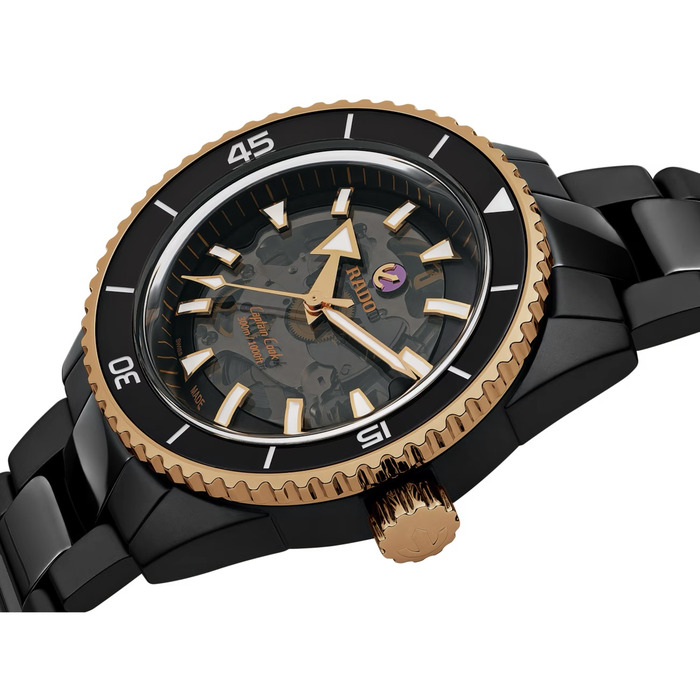 244438_01_Rado_Captain_Cook_High-Tech_Ceramic_R32127162_Juwelier_Clem_Vercammen_2.jpg