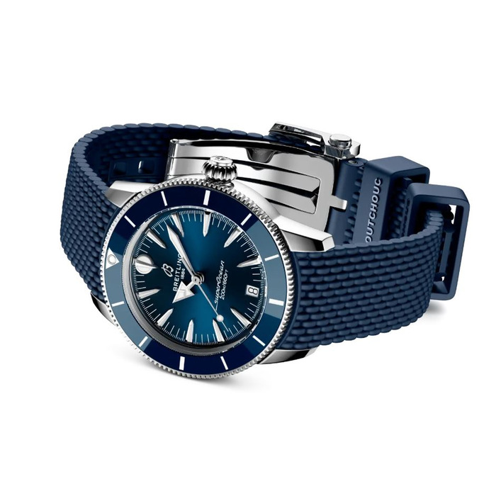 271038_01_Breitling_Superocean_Heritage_Automatic_36_A10390161C1S1_Juwelier_Clem_Vercammen-3.jpg