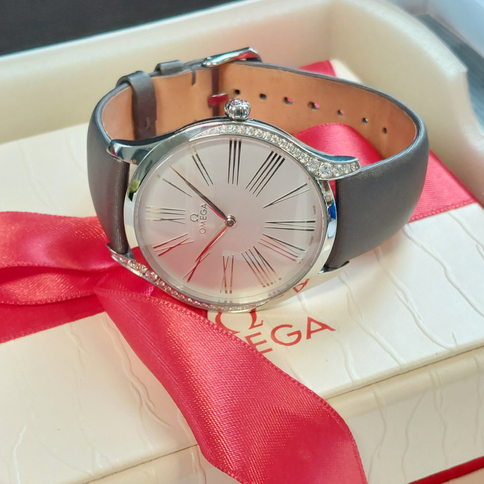 Omega_De_Ville_Tresor_42817396002001_Tweedehands_CV-1023_Juwelier_Clem_Vercammen-17.jpg