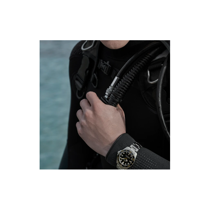 271331_01_Certina_DS_Action_C0484071105101_Juwelier_Clem_Vercammen-5.png