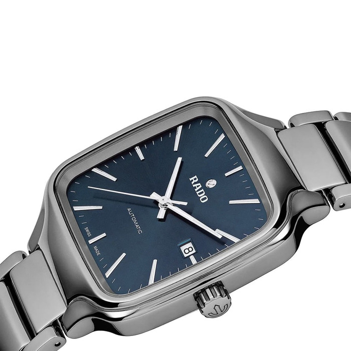 241051_01_rado-TRUE-SQUARE-AUTOMATIC-R27077202_clem-vercammen_15.jpg