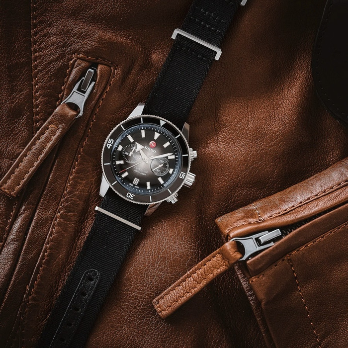 253846_01_Rado_Captain_Cook_R32145158_Juwelier_Clem_Vercammen_6.jpg