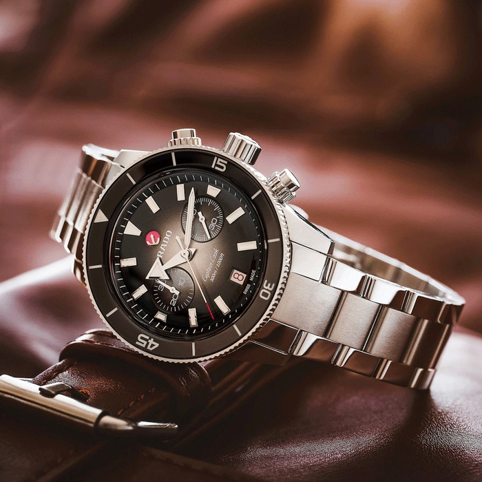 253846_01_Rado_Captain_Cook_R32145158_Juwelier_Clem_Vercammen_7.jpg