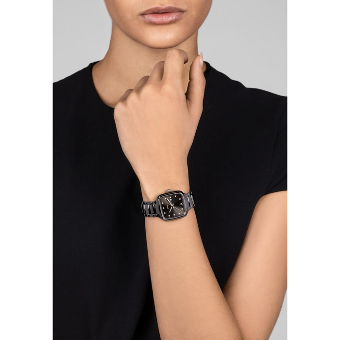 240895_01_Rado_true_square_diamonds_gunmetal_ceramic_R27079702-clem-vercammen_6.jpg